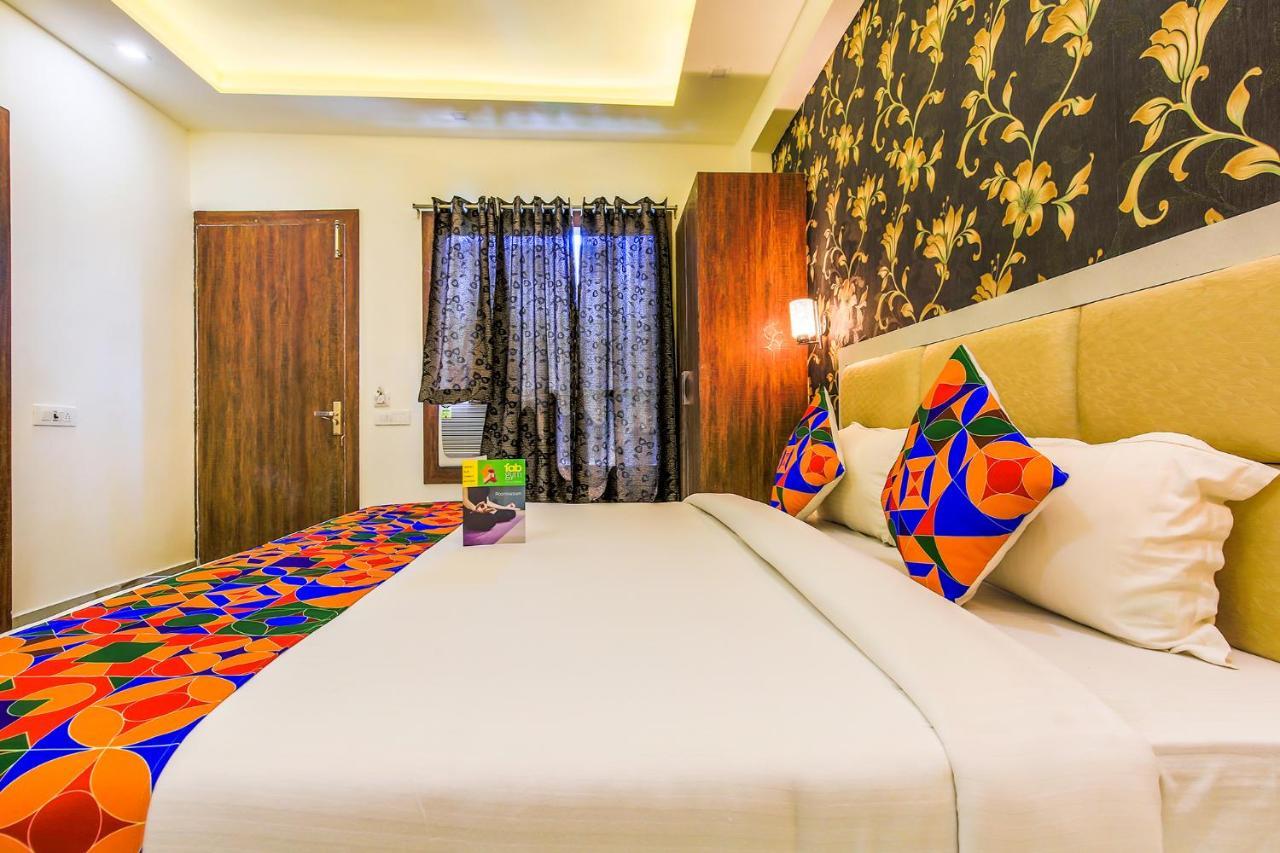 Fabhotel Star Of Taj Restobar Fatehabad Road Agra  Extérieur photo