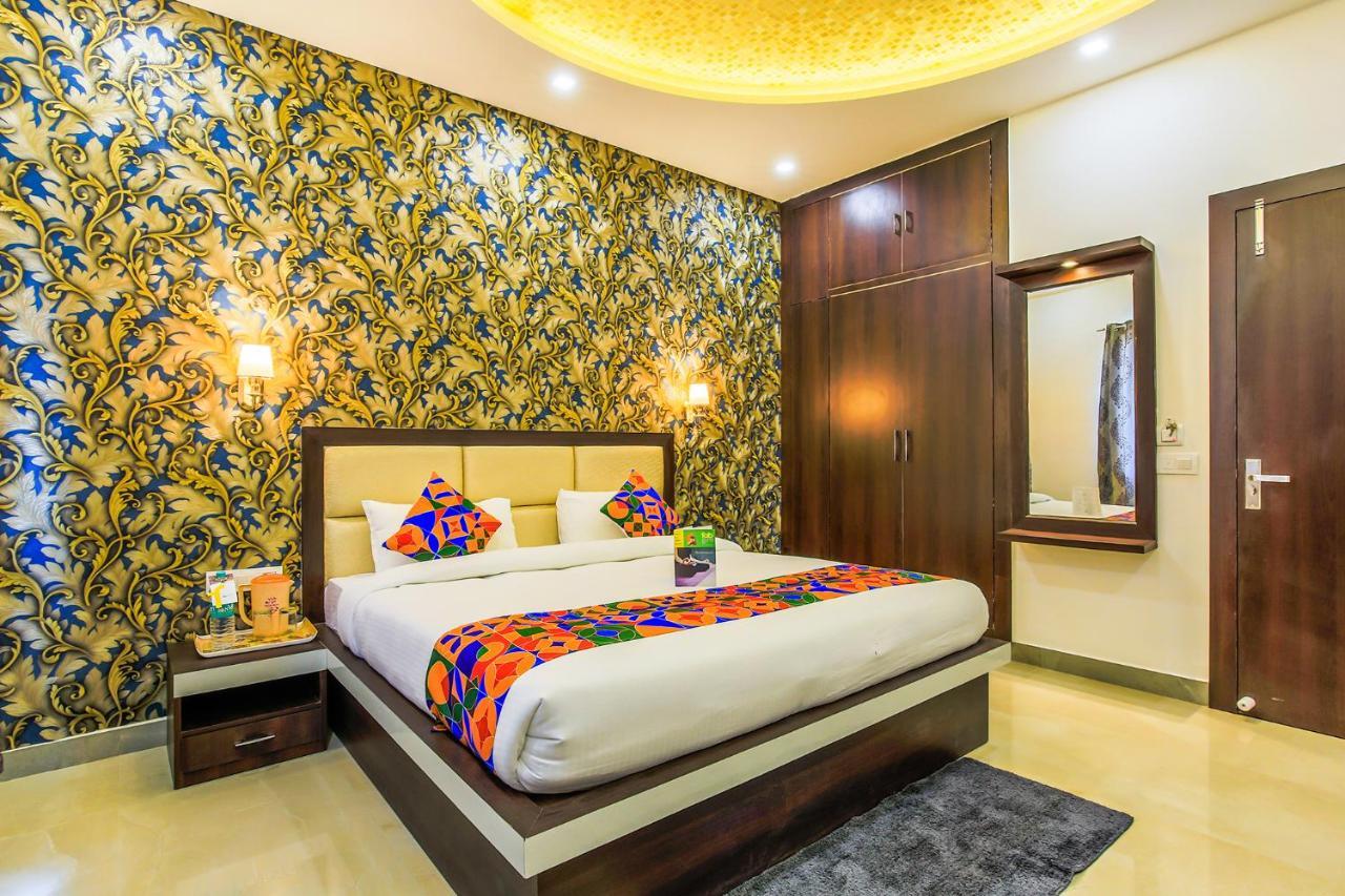 Fabhotel Star Of Taj Restobar Fatehabad Road Agra  Extérieur photo