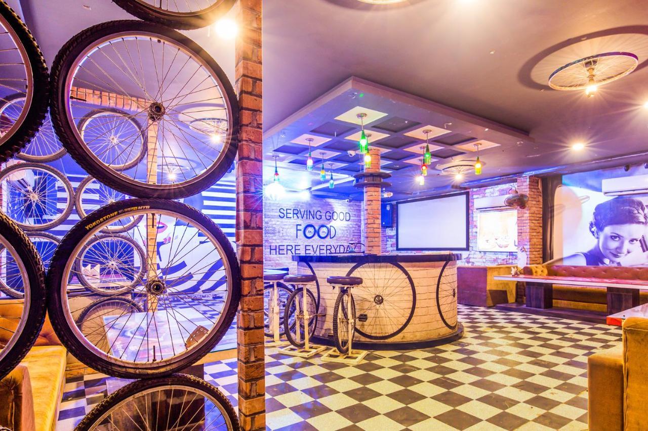 Fabhotel Star Of Taj Restobar Fatehabad Road Agra  Extérieur photo